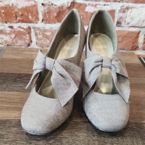 Naturalizer Women's Herringbone Bow Heels